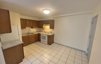 2 beds, 1 bath, 950 sqft, $2,900, Unit 2