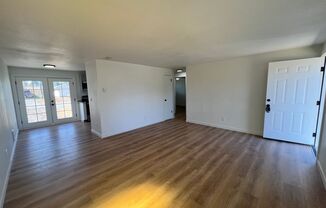 R2212 - Pinewood Apartments