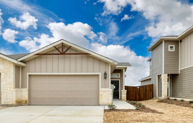 AVAILABLE NOW! GORGEOUS 3 BEDROOM DUPLEX LOCATED IN MIDLOTHIAN ISD!