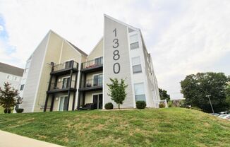 4 beds, 2.5 baths, $650, Unit APARTMENT I