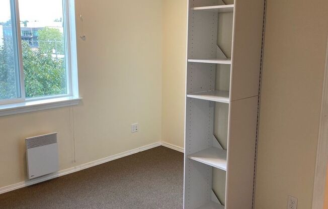 Studio, 1 bath, 194 sqft, $1,120, Unit 503
