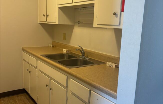 2 beds, 1 bath, 928 sqft, $825, Unit 3D