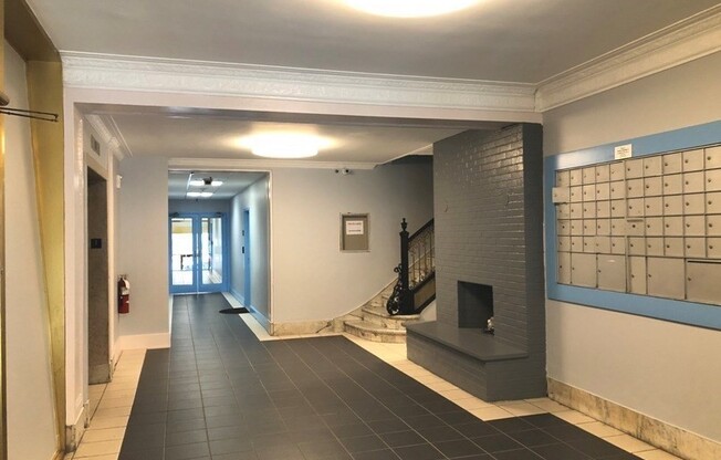 2 beds, 1 bath, 700 sqft, $3,200, Unit G3