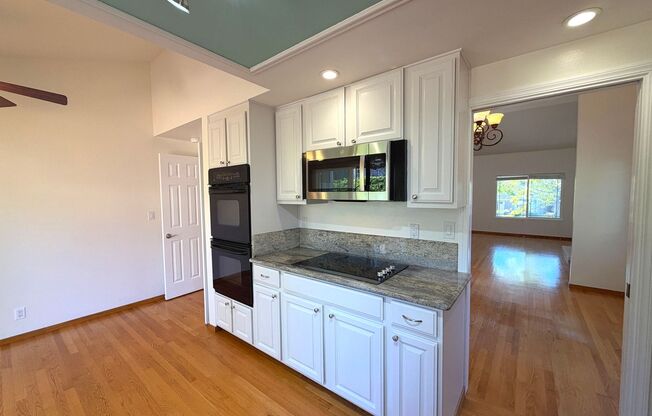 3 beds, 2.5 baths, $6,895