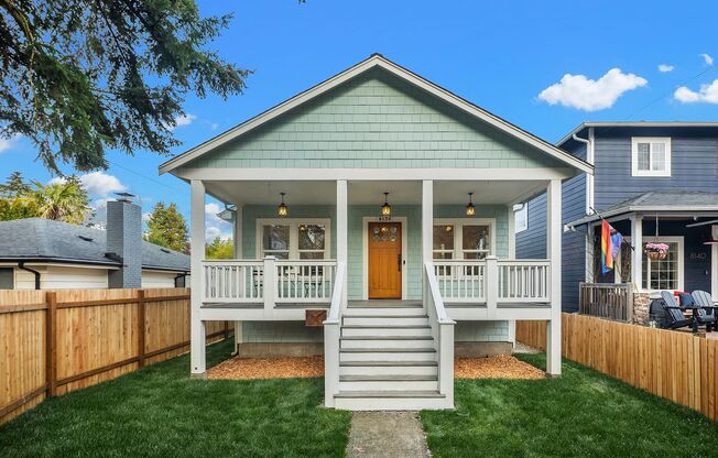 Timeless Elegant 4 Bedroom Craftsman Home in Highland Park!