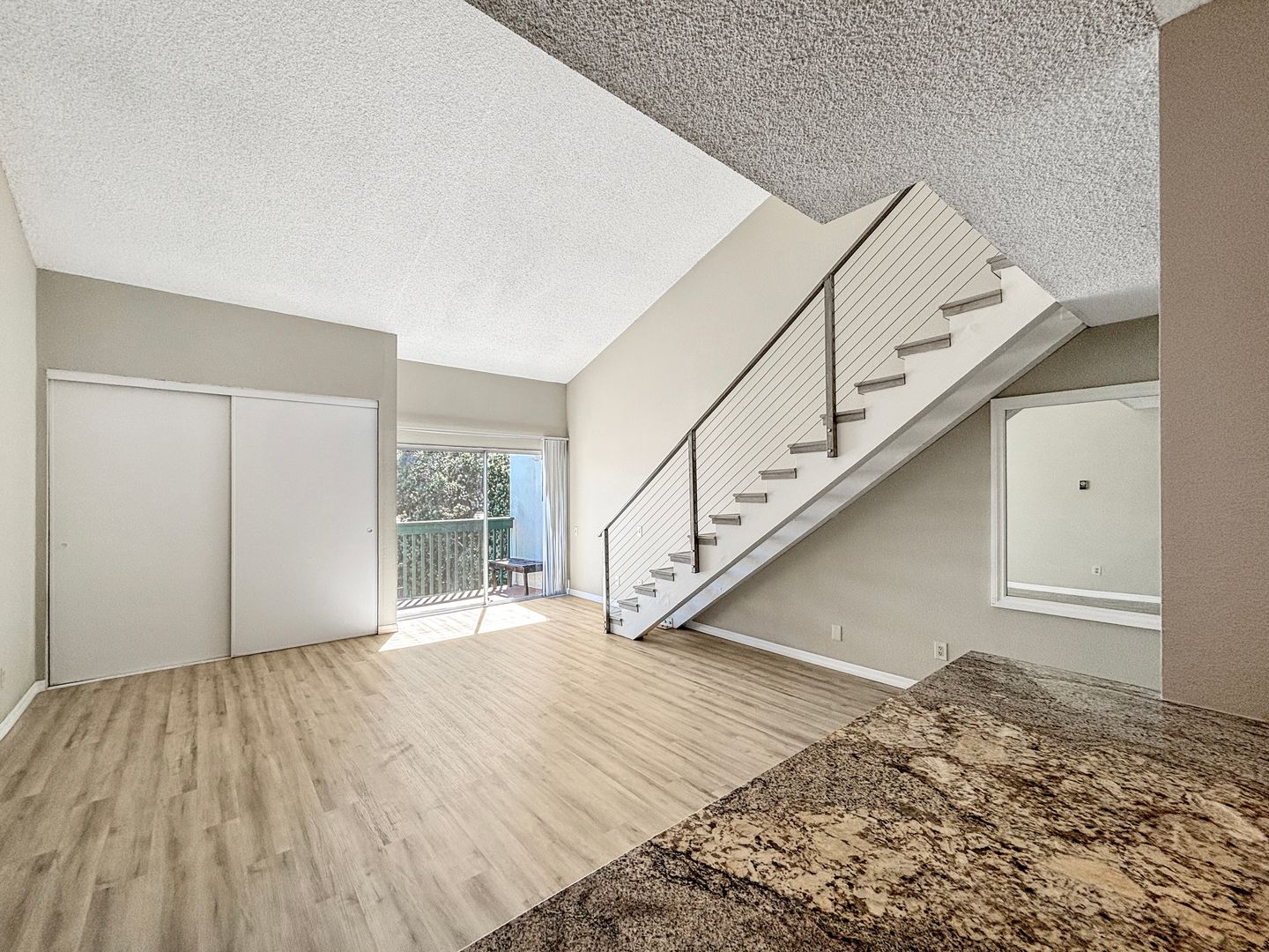 Spacious 1BD/1BA Condo in the Bay Ho Community W/ Community Pool & Laundry!