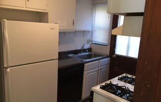 2 beds, 1 bath, 924 sqft, $1,595