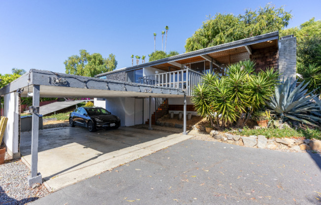 1548 VIA RANCHO PKWY