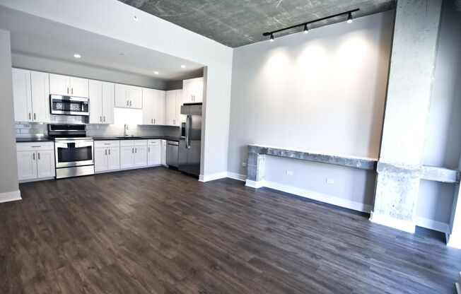 2 beds, 2 baths, 1,014 sqft, $4,300, Unit 3833-219