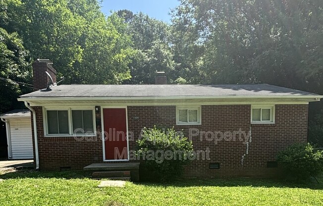 1009 W MAUNEY AVE