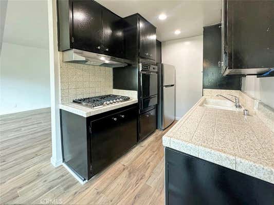 2 beds, 1 bath, 800 sqft, $2,195, Unit 4