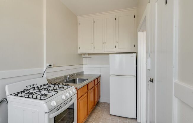 Studio, 1 bath, 400 sqft, $1,495, Unit 945 Larkin Street #51