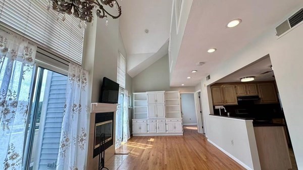 2 beds, 2 baths, 826 sqft, $2,500, Unit D309
