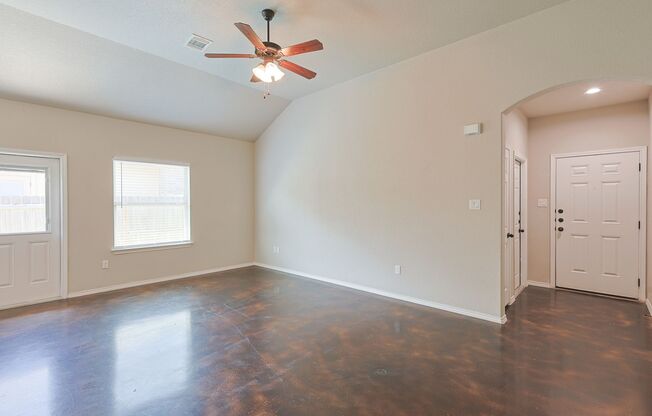 Spacious Modern 3 Bedroom Duplex in New Braunfels!