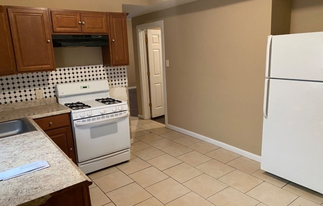 325 S 19 ST