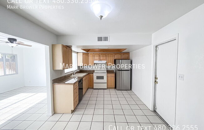 5833 W CHICAGO
