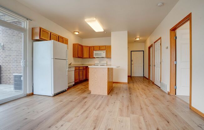 1 bed, 1 bath, 670 sqft, $1,235, Unit 3103