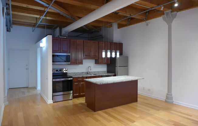 Studio, 1 bath, 550 sqft, $1,850, Unit 606