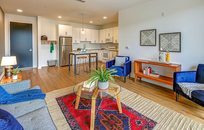 2 beds, 1 bath, 1,034 sqft, $1,900, Unit 505