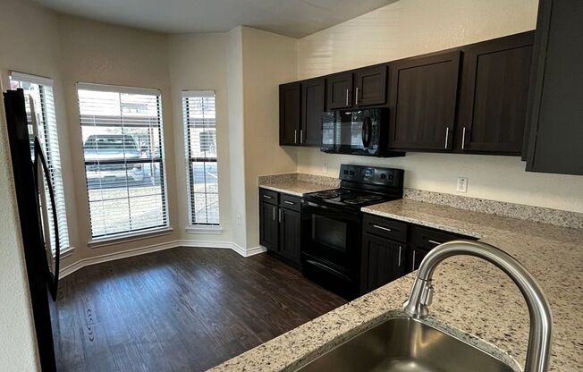 2 beds, 2 baths, 1,260 sqft, $1,672, Unit 1136