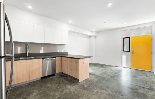 1 bed, 1 bath, 607 sqft, $2,195, Unit 212