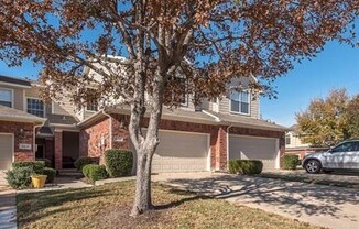 8621 HUNTERS TRCE LN