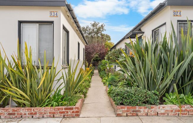 924-934 Termino Ave