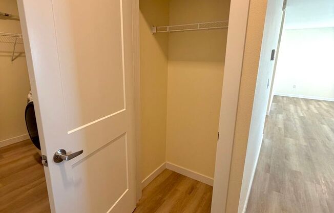 1 bed, 1 bath, 800 sqft, $1,600, Unit C306