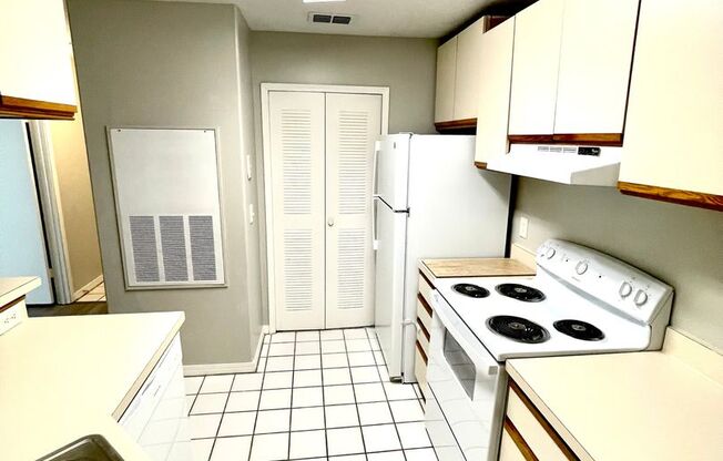 Beautiful Remodeled Condo for Rent