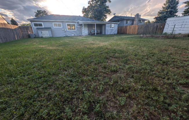 1140 S TEJON ST