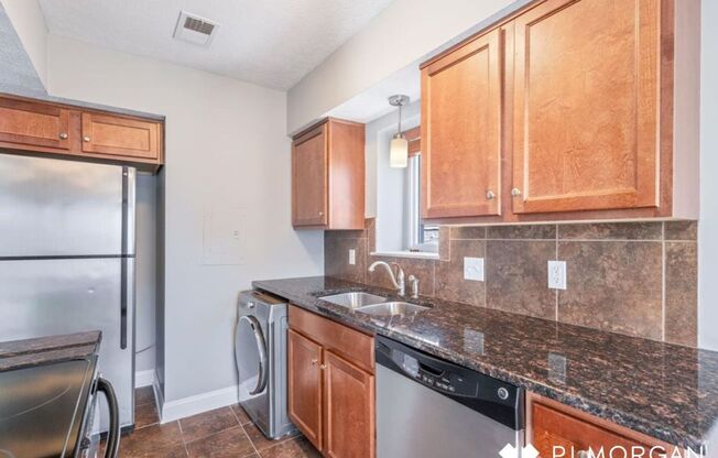 2 beds, 1 bath, 825 sqft, $1,045, Unit 205