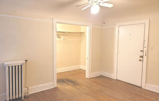 Studio, 1 bath, $775, Unit 103