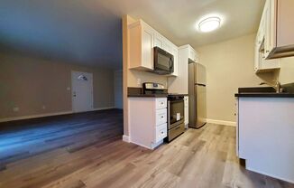 2 beds, 1 bath, $2,275, Unit P