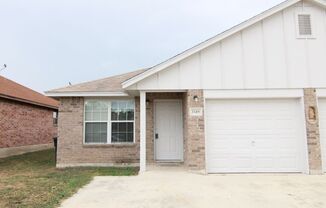 2/2/1 on Misty Acres / Washer & Dryer Connections / Fenced in Yard/ CISD