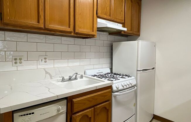 1 bed, 1 bath, 572 sqft, $2,195, Unit 320