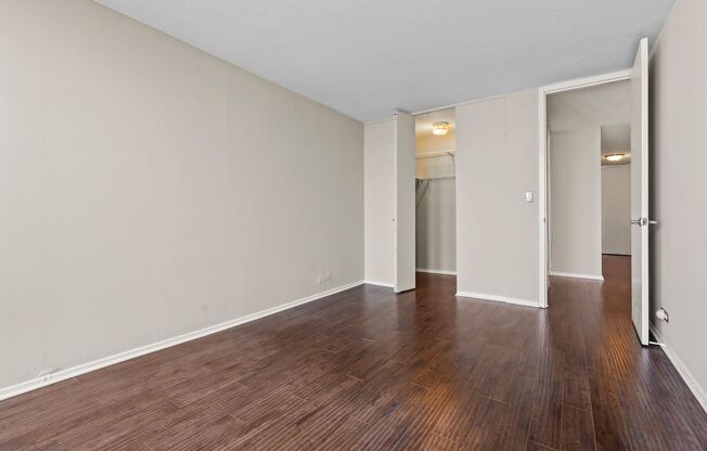 1 bed, 1 bath, $1,500, Unit 6700 S. South Shore Dr. Unit 8H