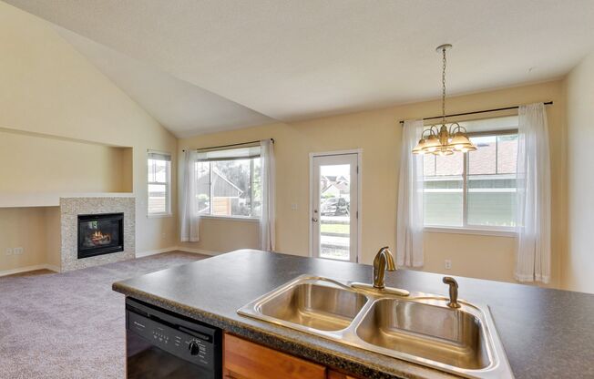 Beautiful 3-Bedroom, 2½-Bath Home with Open Floor Plan in East Fort Collins