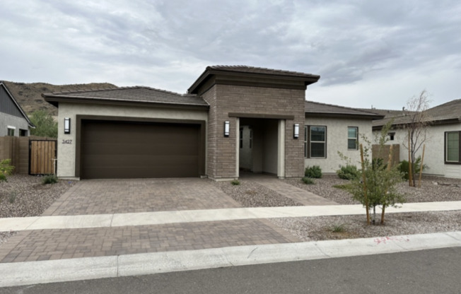 3427 E HARWELL RD