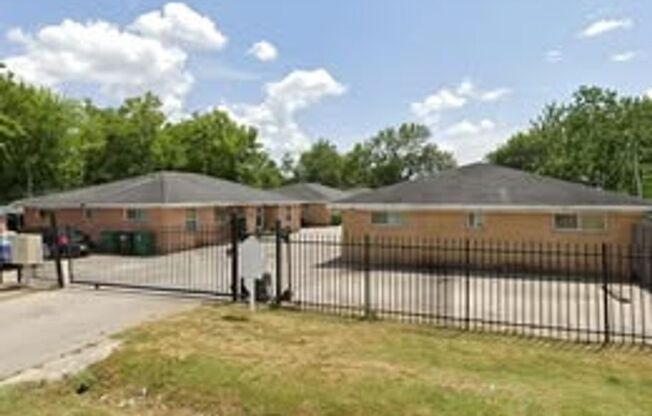 Duplex For Rent