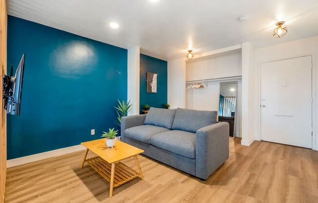 Studio, 1 bath, 500 sqft, $1,999, Unit 08