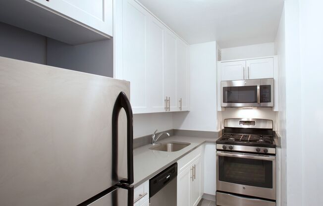 1 bed, 1 bath, 775 sqft, $2,650, Unit 5D