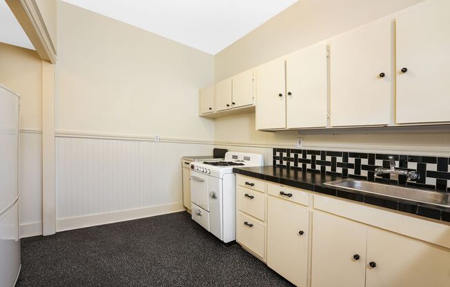 1 bed, 1 bath, $1,400, Unit UNIT 15