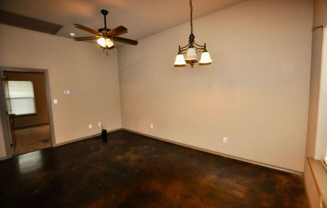 FOR LEASE - Nice 2 BR – 1 BA Unit in Triplex in Stephenville.  Five blocks to Tarleton State University!