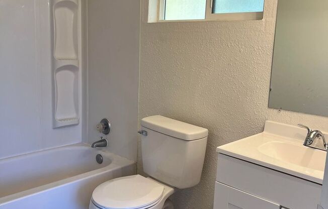 Studio, 1 bath, $1,150, Unit 4