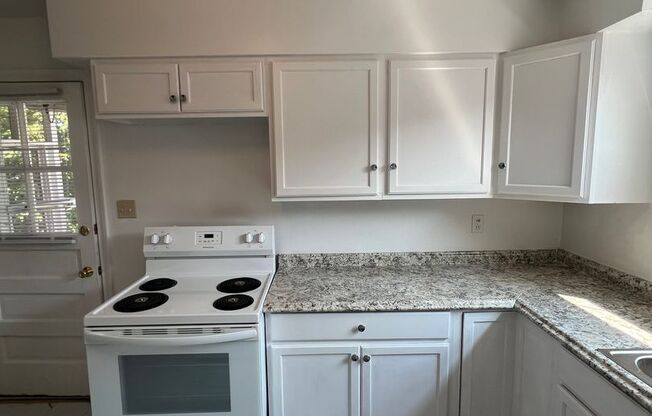 2 beds, 1 bath, $1,550