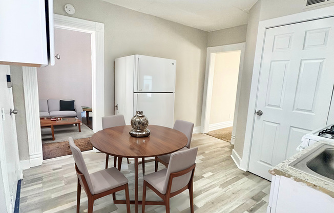 10-16 E Fountain Blvd.