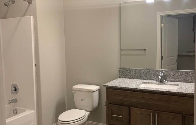 1 bed, 1 bath, 848 sqft, $900, Unit 60