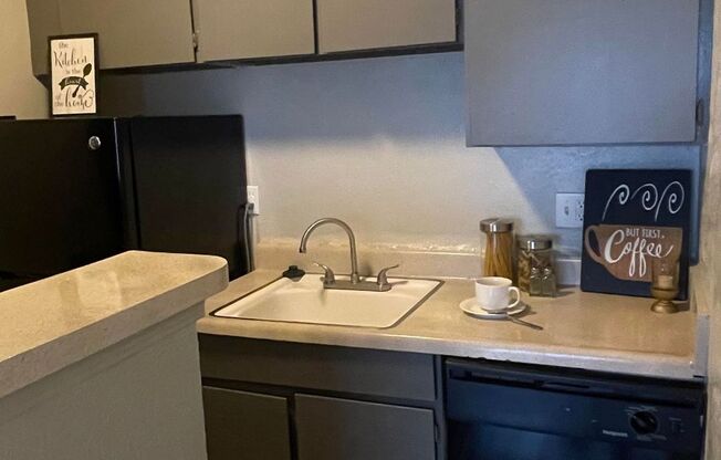 1 bed, 1 bath, 500 sqft, $778, Unit 03J