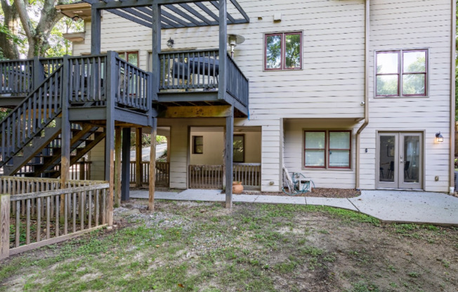 1399 N DRUID HLS RD NE