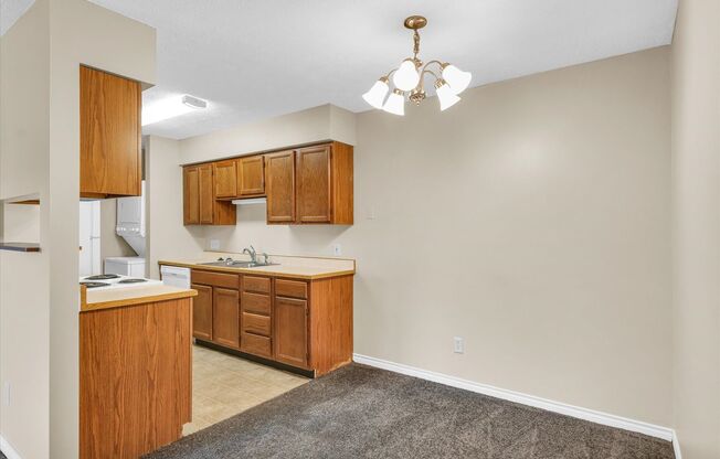 2 beds, 2 baths, 1,014 sqft, $1,194, Unit K7